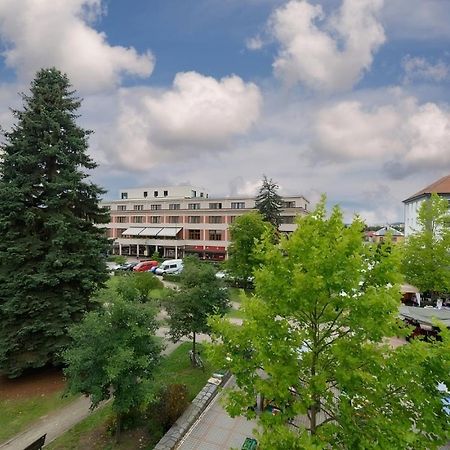 Apartman Astra Sezimovo Usti Exterior photo