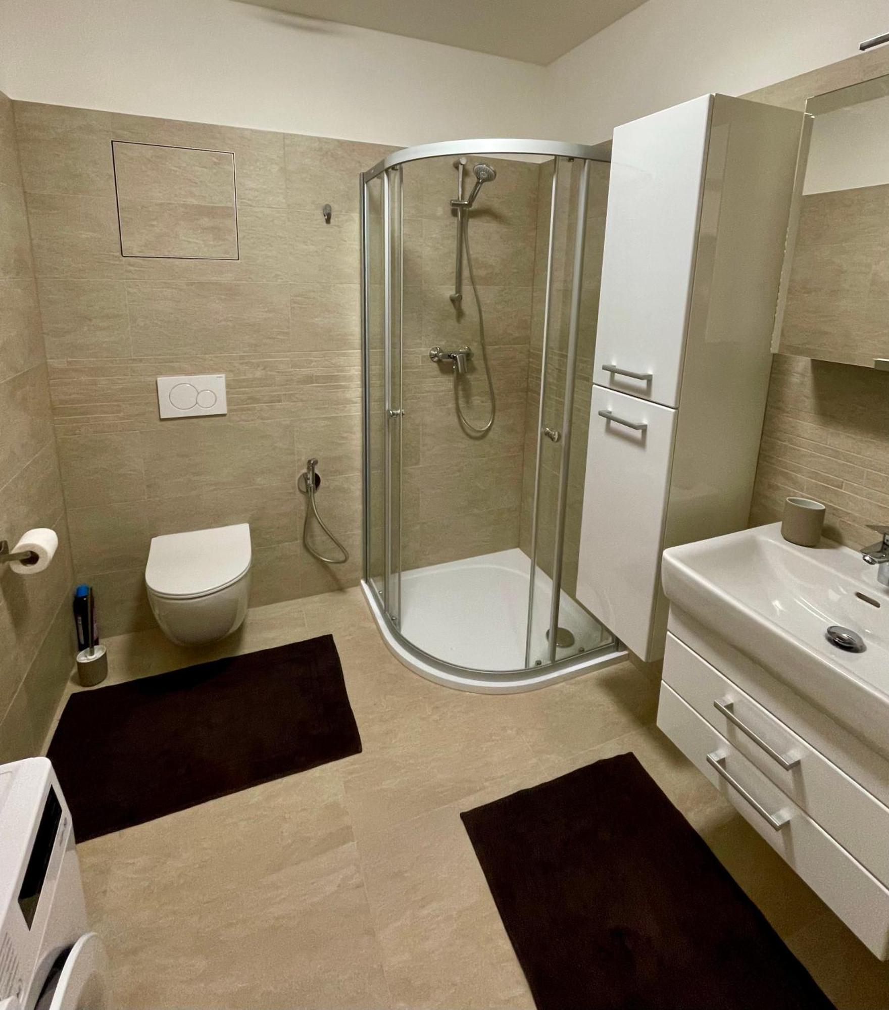 Apartman Astra Sezimovo Usti Exterior photo